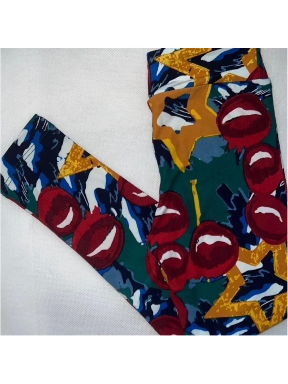 NEW!!! LuLaRoe Kids Holiday Leggings Size S/M Christmas Green Background